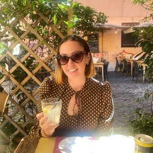 Meet your Posher, Eva